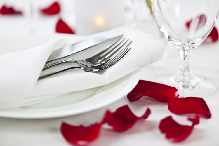 Transform Your Restaurant For Valentine's Day | London Linen