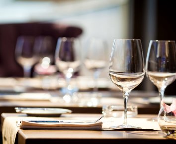 The Benefits of Bulk Laundry Services for Restaurants